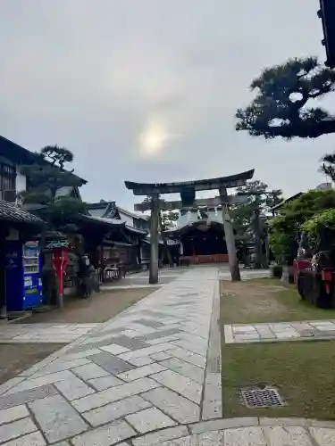 京都ゑびす神社の{uncategorized: "未分類", other: "その他", undefined: "問題あり", building: "その他建物", grave: "お墓", sacred_gate: "鳥居", guardian: "狛犬", statue: "像", buddha: "仏像", history: "歴史", nature: "自然", garden: "庭園", animal: "動物", pagoda: "塔", temizu: "手水舎", mountain_gate: "山門・神門", sanctuary: "本殿・本堂", subordinate: "末社・摂社", art: "芸術", scenery: "景色", jizo: "地蔵", ema: "絵馬", goshuin: "御朱印", omikuji: "おみくじ", items: "授与品その他", amulet: "お守り", goshuincho: "御朱印帳", eats: "食事", festival: "お祭り", votive_dance: "神楽", shichigosan: "七五三参", wedding: "結婚式", experience: "体験その他", initially: "初詣", around: "周辺", anti_infection: "感染症対策"}