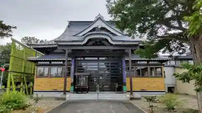 真言寺の本殿・本堂
