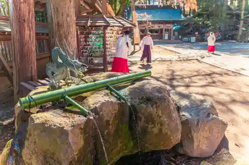 諏訪大社の手水舎