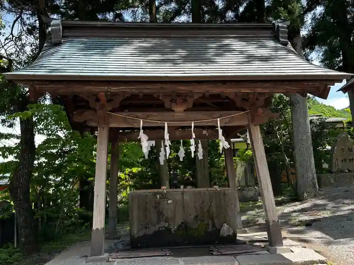 諏訪大社上社前宮(長野県)