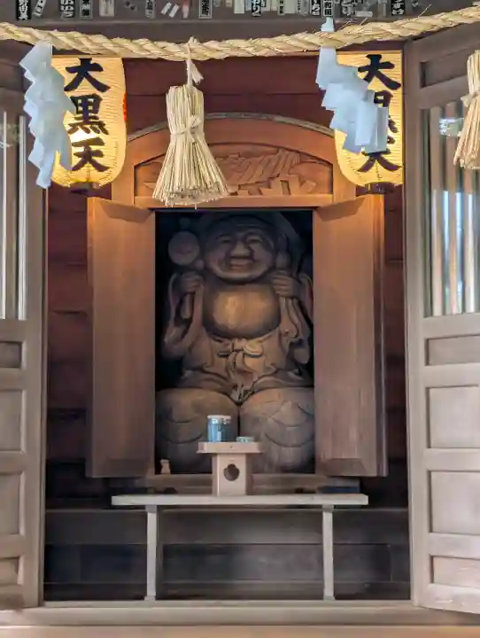 氣多大社の{uncategorized: "未分類", other: "その他", undefined: "問題あり", building: "その他建物", grave: "お墓", sacred_gate: "鳥居", guardian: "狛犬", statue: "像", buddha: "仏像", history: "歴史", nature: "自然", garden: "庭園", animal: "動物", pagoda: "塔", temizu: "手水舎", mountain_gate: "山門・神門", sanctuary: "本殿・本堂", subordinate: "末社・摂社", art: "芸術", scenery: "景色", jizo: "地蔵", ema: "絵馬", goshuin: "御朱印", omikuji: "おみくじ", items: "授与品その他", amulet: "お守り", goshuincho: "御朱印帳", eats: "食事", festival: "お祭り", votive_dance: "神楽", shichigosan: "七五三参", wedding: "結婚式", experience: "体験その他", initially: "初詣", around: "周辺", anti_infection: "感染症対策"}