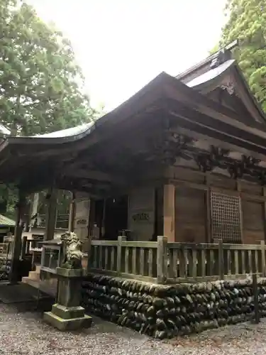 山住神社の本殿