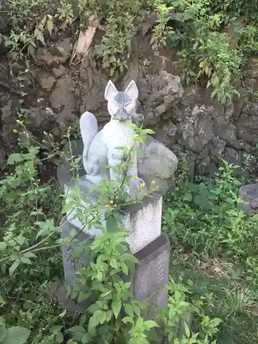 東山稲荷神社の狛犬