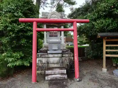 高尾山穂見神社の末社・摂社