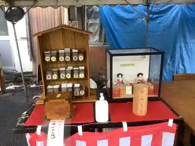 鬼岩のその他建物