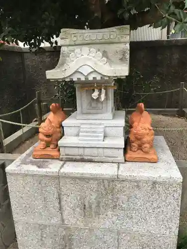出世稻荷神社の末社・摂社
