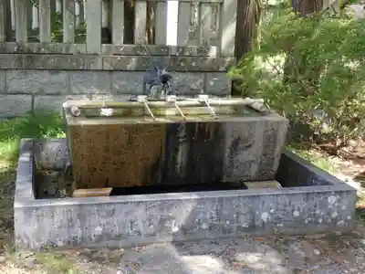 脇子八幡宮の手水舎