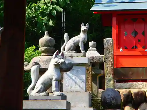 稲荷神社の狛犬