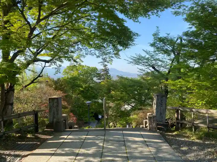 達磨寺の{uncategorized: "未分類", other: "その他", undefined: "問題あり", building: "その他建物", grave: "お墓", sacred_gate: "鳥居", guardian: "狛犬", statue: "像", buddha: "仏像", history: "歴史", nature: "自然", garden: "庭園", animal: "動物", pagoda: "塔", temizu: "手水舎", mountain_gate: "山門・神門", sanctuary: "本殿・本堂", subordinate: "末社・摂社", art: "芸術", scenery: "景色", jizo: "地蔵", ema: "絵馬", goshuin: "御朱印", omikuji: "おみくじ", items: "授与品その他", amulet: "お守り", goshuincho: "御朱印帳", eats: "食事", festival: "お祭り", votive_dance: "神楽", shichigosan: "七五三参", wedding: "結婚式", experience: "体験その他", initially: "初詣", around: "周辺", anti_infection: "感染症対策"}