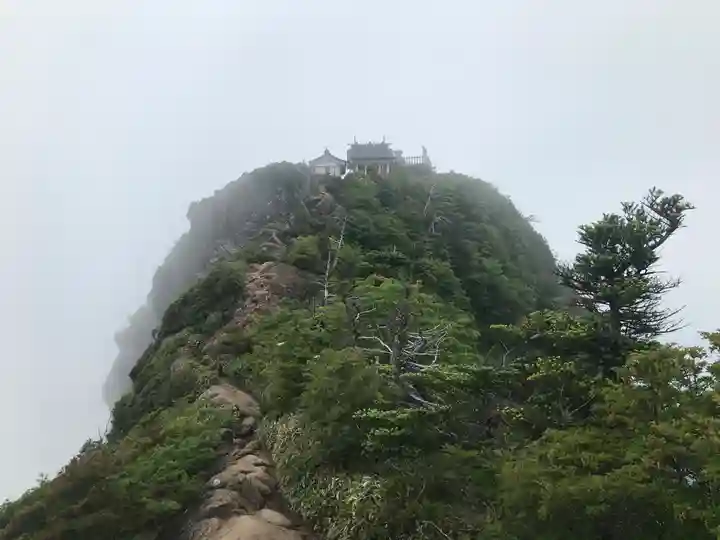 石鎚神社頂上社(愛媛県)