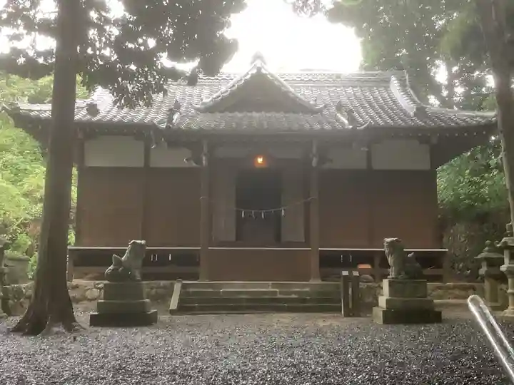 若宮八幡宮の本殿・本堂