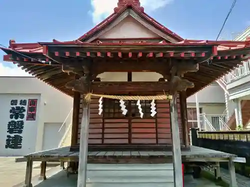 稲荷神社の本殿