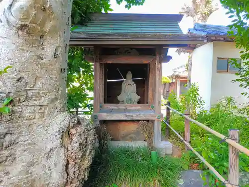 鷹八幡社の末社・摂社