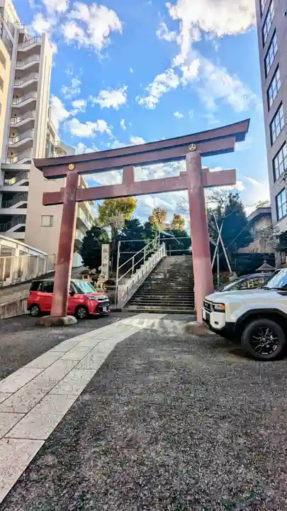 白金氷川神社の鳥居