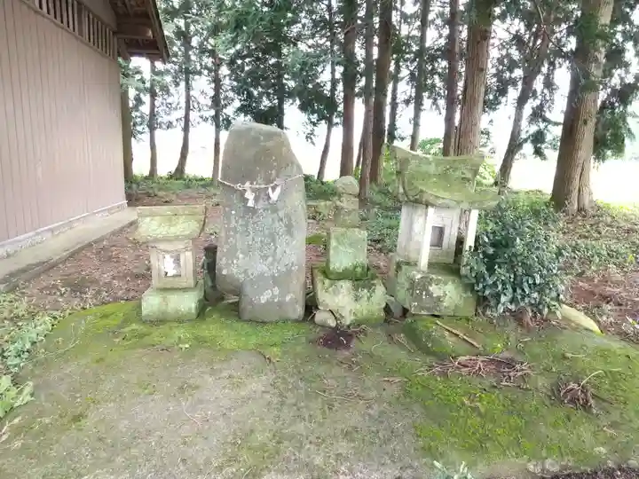 杉本稲荷神社の末社・摂社