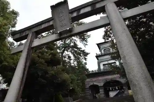 尾山神社の鳥居