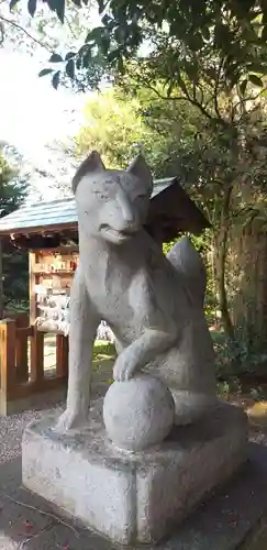 三軒地稲荷神社の狛犬