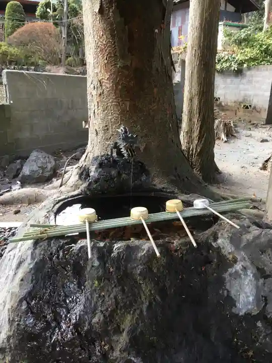 八王子神社の手水舎
