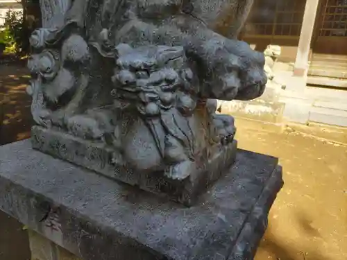 鳥見神社の狛犬
