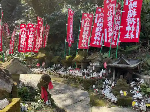 佐助稲荷神社の末社