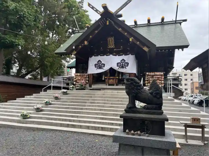 札幌諏訪神社の狛犬