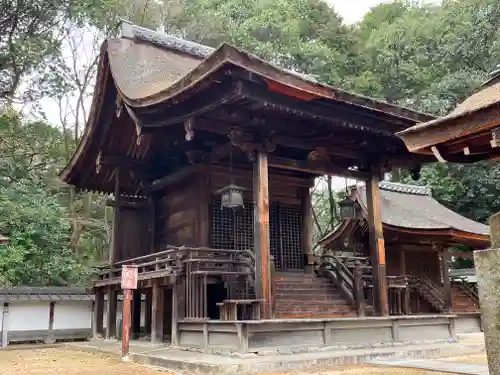 生和神社の本殿