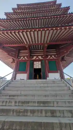 四天王寺の{uncategorized: "未分類", other: "その他", undefined: "問題あり", building: "その他建物", grave: "お墓", sacred_gate: "鳥居", guardian: "狛犬", statue: "像", buddha: "仏像", history: "歴史", nature: "自然", garden: "庭園", animal: "動物", pagoda: "塔", temizu: "手水舎", mountain_gate: "山門・神門", sanctuary: "本殿・本堂", subordinate: "末社・摂社", art: "芸術", scenery: "景色", jizo: "地蔵", ema: "絵馬", goshuin: "御朱印", omikuji: "おみくじ", items: "授与品その他", amulet: "お守り", goshuincho: "御朱印帳", eats: "食事", festival: "お祭り", votive_dance: "神楽", shichigosan: "七五三参", wedding: "結婚式", experience: "体験その他", initially: "初詣", around: "周辺", anti_infection: "感染症対策"}