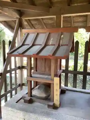 神明社(曽本神明社)の末社・摂社