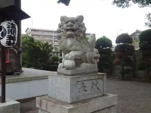 公所浅間神社の狛犬