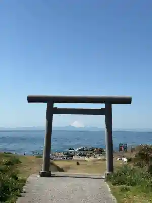 洲崎神社の{uncategorized: "未分類", other: "その他", undefined: "問題あり", building: "その他建物", grave: "お墓", sacred_gate: "鳥居", guardian: "狛犬", statue: "像", buddha: "仏像", history: "歴史", nature: "自然", garden: "庭園", animal: "動物", pagoda: "塔", temizu: "手水舎", mountain_gate: "山門・神門", sanctuary: "本殿・本堂", subordinate: "末社・摂社", art: "芸術", scenery: "景色", jizo: "地蔵", ema: "絵馬", goshuin: "御朱印", omikuji: "おみくじ", items: "授与品その他", amulet: "お守り", goshuincho: "御朱印帳", eats: "食事", festival: "お祭り", votive_dance: "神楽", shichigosan: "七五三参", wedding: "結婚式", experience: "体験その他", initially: "初詣", around: "周辺", anti_infection: "感染症対策"}