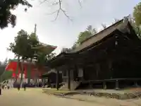 壇上伽藍の本殿・本堂