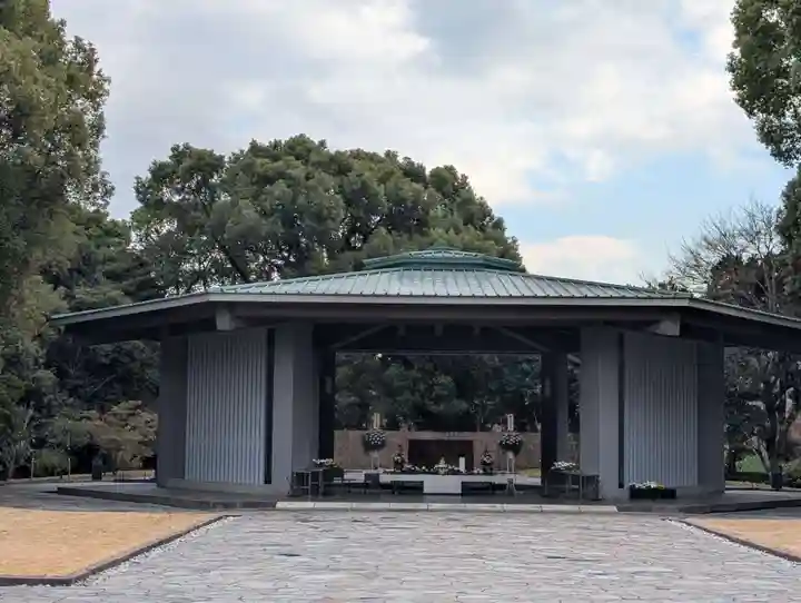 千鳥ヶ淵戦没者墓苑(東京都)