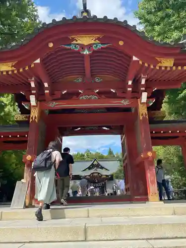 秩父神社の山門