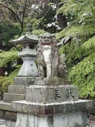 岩手護國神社の狛犬