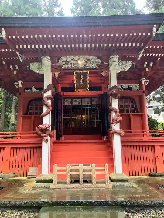 天地金神社(羽黒山神社前宮)の{uncategorized: "未分類", other: "その他", undefined: "問題あり", building: "その他建物", grave: "お墓", sacred_gate: "鳥居", guardian: "狛犬", statue: "像", buddha: "仏像", history: "歴史", nature: "自然", garden: "庭園", animal: "動物", pagoda: "塔", temizu: "手水舎", mountain_gate: "山門・神門", sanctuary: "本殿・本堂", subordinate: "末社・摂社", art: "芸術", scenery: "景色", jizo: "地蔵", ema: "絵馬", goshuin: "御朱印", omikuji: "おみくじ", items: "授与品その他", amulet: "お守り", goshuincho: "御朱印帳", eats: "食事", festival: "お祭り", votive_dance: "神楽", shichigosan: "七五三参", wedding: "結婚式", experience: "体験その他", initially: "初詣", around: "周辺", anti_infection: "感染症対策"}