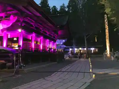 諏訪大社下社秋宮(長野県)