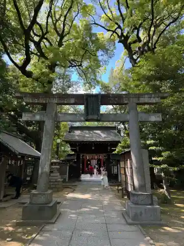赤坂氷川神社の{uncategorized: "未分類", other: "その他", undefined: "問題あり", building: "その他建物", grave: "お墓", sacred_gate: "鳥居", guardian: "狛犬", statue: "像", buddha: "仏像", history: "歴史", nature: "自然", garden: "庭園", animal: "動物", pagoda: "塔", temizu: "手水舎", mountain_gate: "山門・神門", sanctuary: "本殿・本堂", subordinate: "末社・摂社", art: "芸術", scenery: "景色", jizo: "地蔵", ema: "絵馬", goshuin: "御朱印", omikuji: "おみくじ", items: "授与品その他", amulet: "お守り", goshuincho: "御朱印帳", eats: "食事", festival: "お祭り", votive_dance: "神楽", shichigosan: "七五三参", wedding: "結婚式", experience: "体験その他", initially: "初詣", around: "周辺", anti_infection: "感染症対策"}