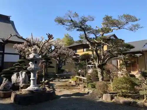 荘嚴寺の庭園