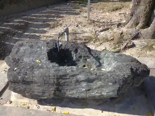 西八龍社の手水舎