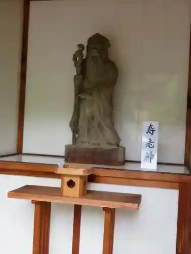 夫婦木神社の像