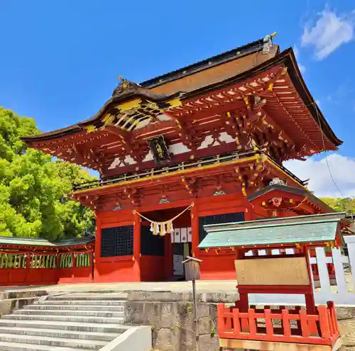 伊賀八幡宮の山門