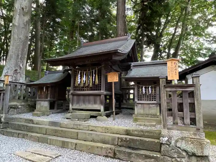 諏訪大社下社秋宮(長野県)