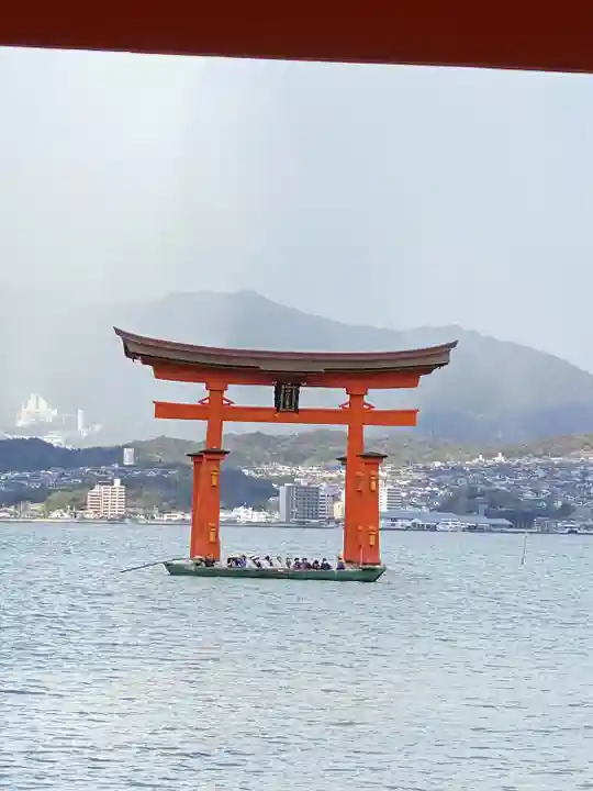 厳島神社(広島県)