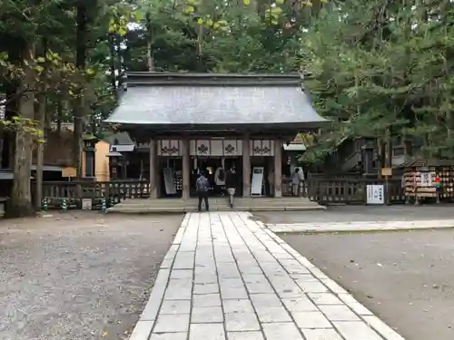 諏訪大社の本殿・本堂