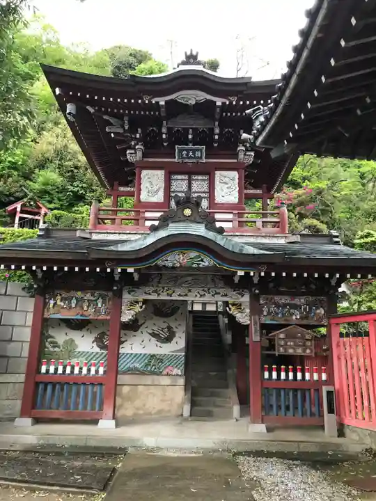 金蔵寺の山門・神門