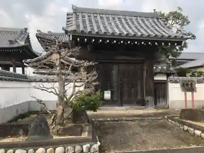 西願寺の山門・神門