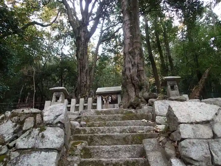 末刀岩上神社のその他建物