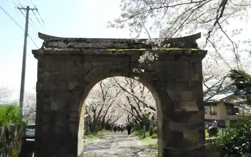 円応寺の山門