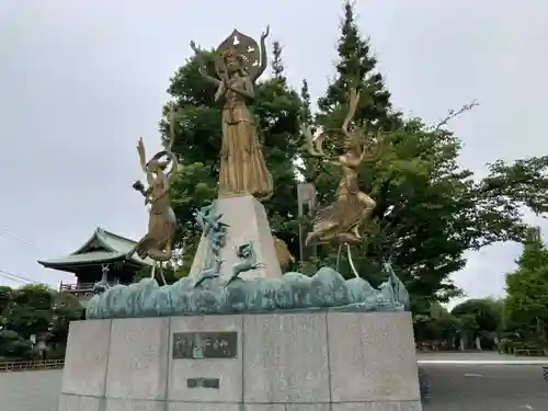 川崎大師（平間寺）の像