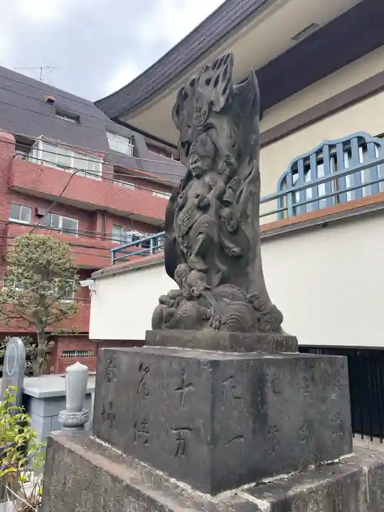 正覚寺の{uncategorized: "未分類", other: "その他", undefined: "問題あり", building: "その他建物", grave: "お墓", sacred_gate: "鳥居", guardian: "狛犬", statue: "像", buddha: "仏像", history: "歴史", nature: "自然", garden: "庭園", animal: "動物", pagoda: "塔", temizu: "手水舎", mountain_gate: "山門・神門", sanctuary: "本殿・本堂", subordinate: "末社・摂社", art: "芸術", scenery: "景色", jizo: "地蔵", ema: "絵馬", goshuin: "御朱印", omikuji: "おみくじ", items: "授与品その他", amulet: "お守り", goshuincho: "御朱印帳", eats: "食事", festival: "お祭り", votive_dance: "神楽", shichigosan: "七五三参", wedding: "結婚式", experience: "体験その他", initially: "初詣", around: "周辺", anti_infection: "感染症対策"}